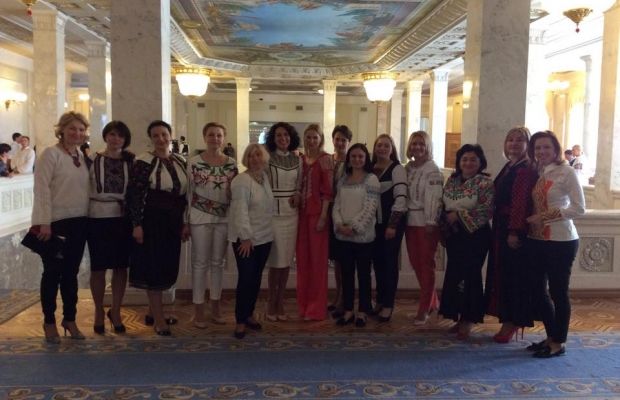 Депутаты Рады пришли сегодня на работу в вышиванках