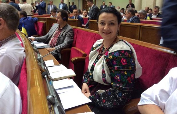 Депутаты Рады пришли сегодня на работу в вышиванках
