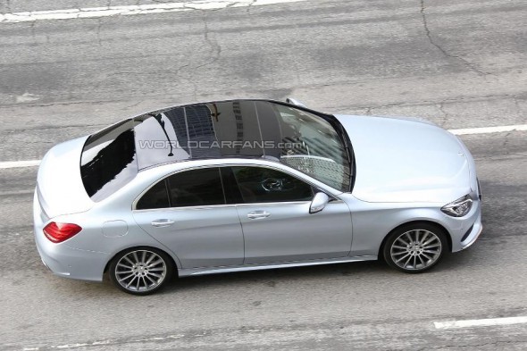 Опубликованы шпионские фотографии седана Mercedes-Benz C-Class
