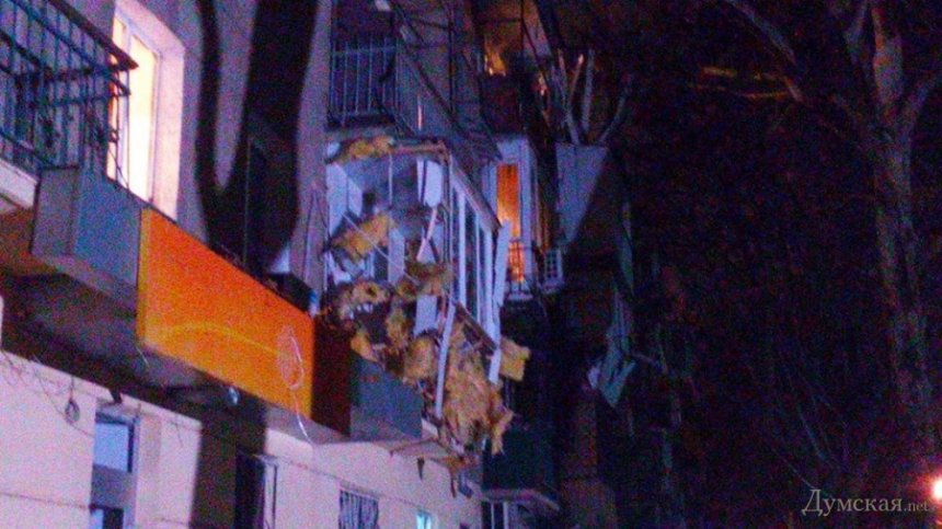 В результате мощного взрыва в Одессе погиб человек