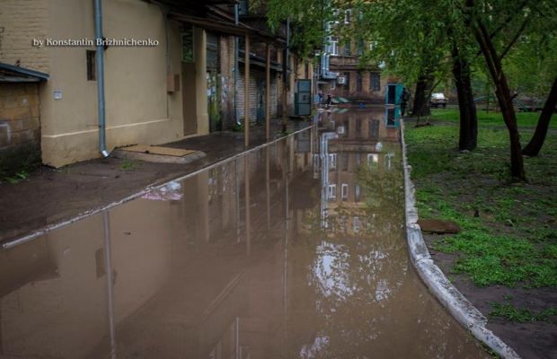 Из-за ливня старая часть Краматорска оказалась под водой