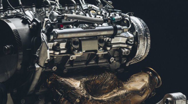 Peugeot показал обновленный болид для гонки Дакар-2016
