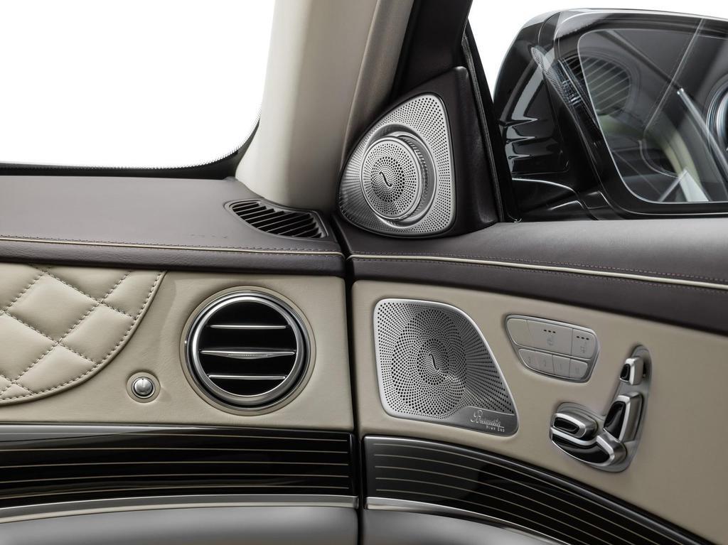 Самый длинный и роскошный седан Mercedes-Benz вышел в свет