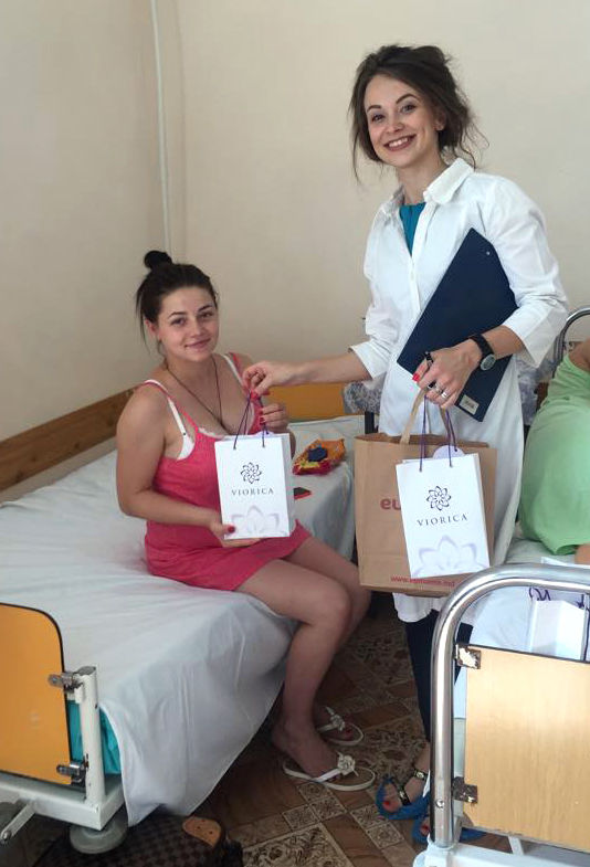 Компания Viorica поздравила новоиспеченных мам