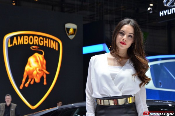 Самые красивые девушки Женевского автосалона