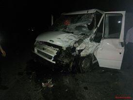 Accident tragic la Hânceşti: O motocicletă s-a ciocnit cu un microbuz; Un tânăr de 26 de ani a murit
