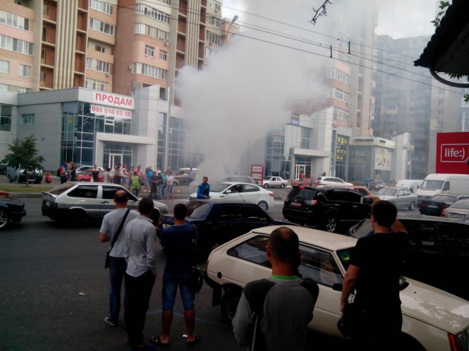 В Одессе прямо на ходу загорелась Toyota