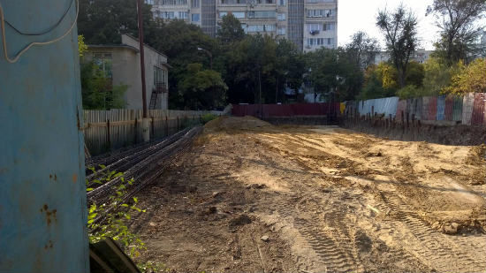 На Рышкановке начали строительство двух домов прямо у детсада