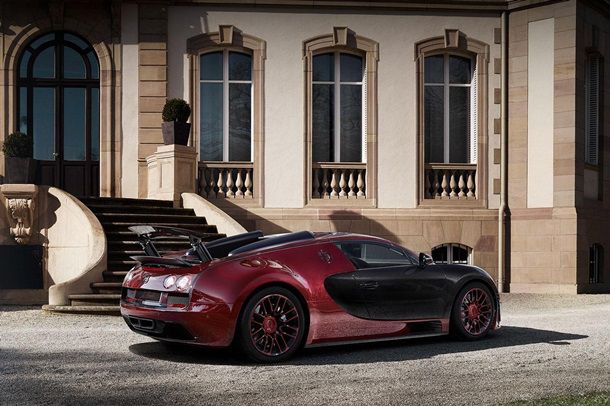 Опубликованы снимки последнего в истории Bugatti Veyron
