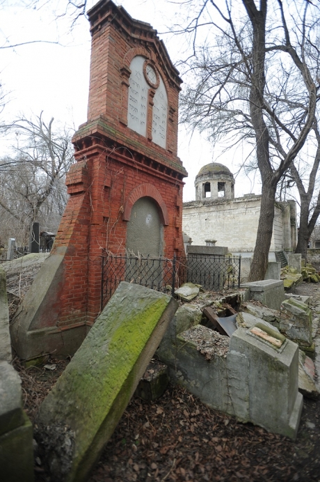 Primăria Chişinău propune restaurarea capelei din Cimitirul Evreiesc