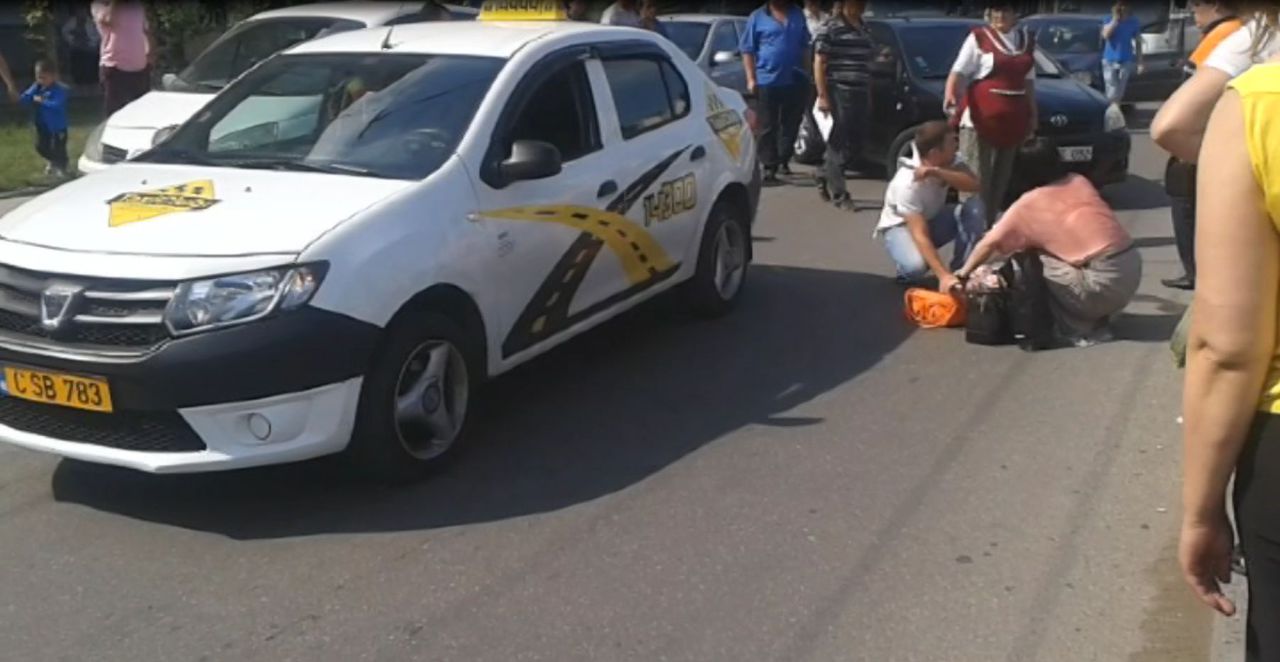 Femeie lovită în plin pe strada Ismail din capitală
