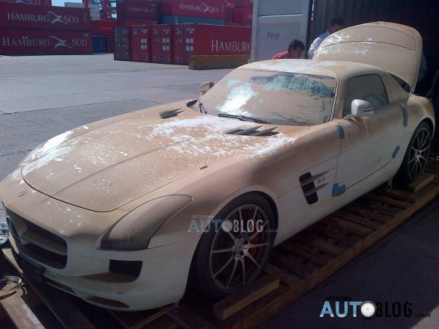 Cum arata un Mercedes SLS dupa inec