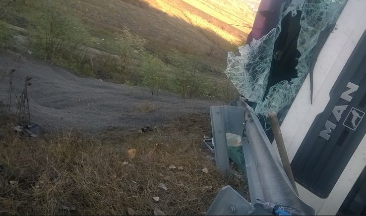 Грузовик с подсолнечником перевернулся в Хынчештском районе