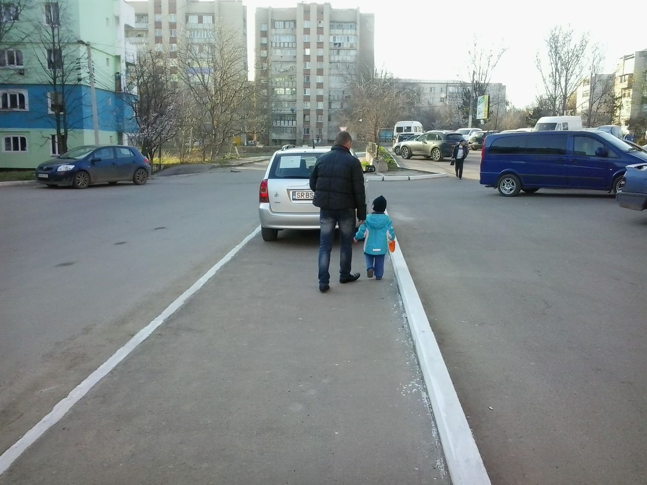 Un șofer din Soroca și-a găsit loc de parcare exact pe trotuar
