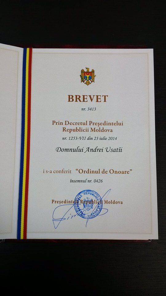Andrei Usatîi, decorat acum o săptămână de Nicolae Timofti