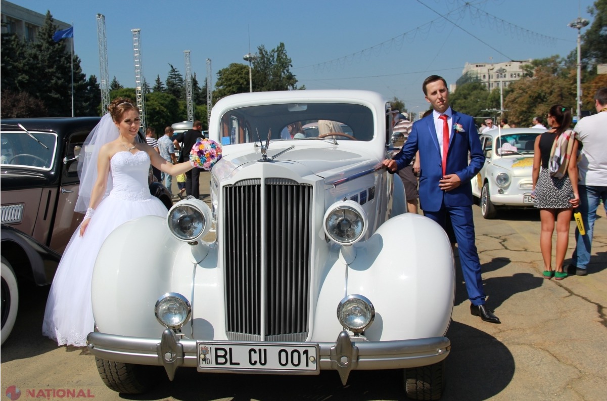 Mașina lui James Bond, în centrul Chișinăului