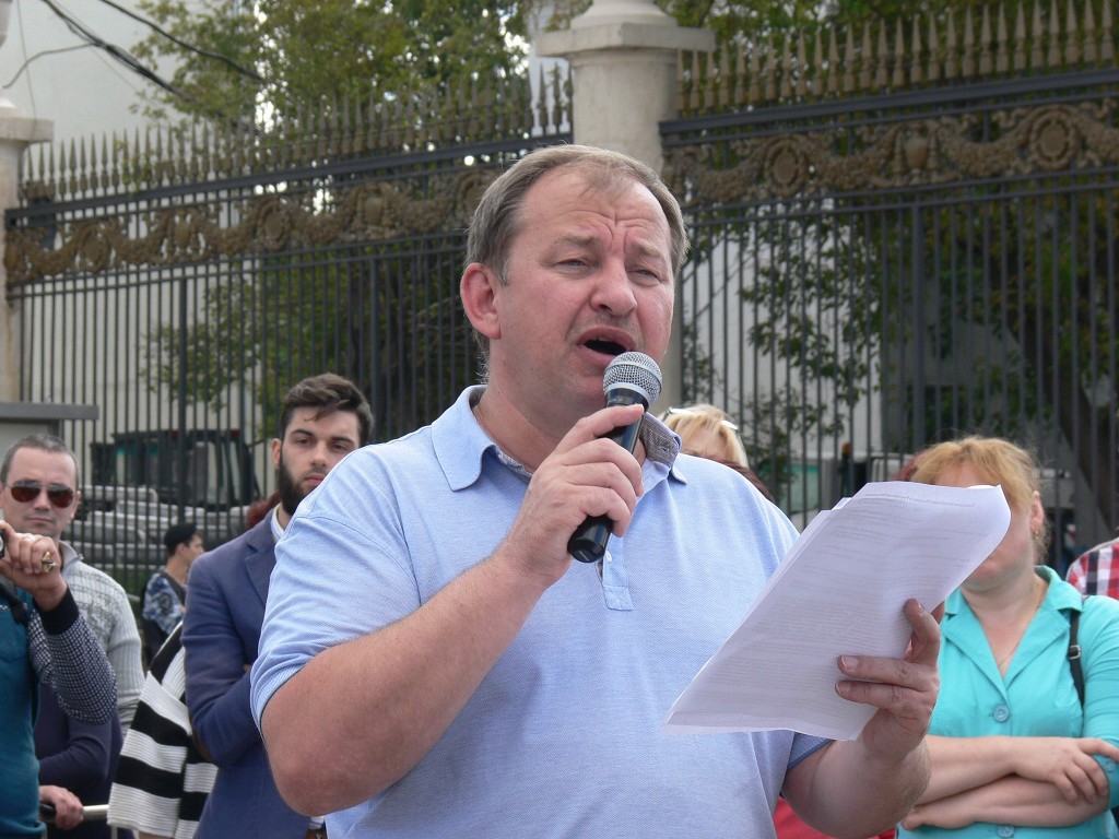 В Москве прошел митинг за открытие 200 избирательных участков в России