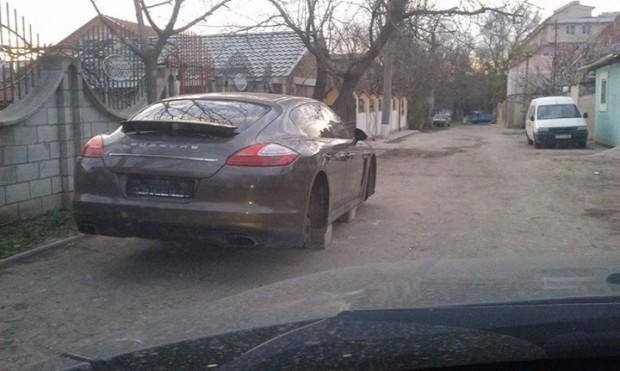Proprietarul acestei Panamera a inmarmurit cand si-a vazut masina