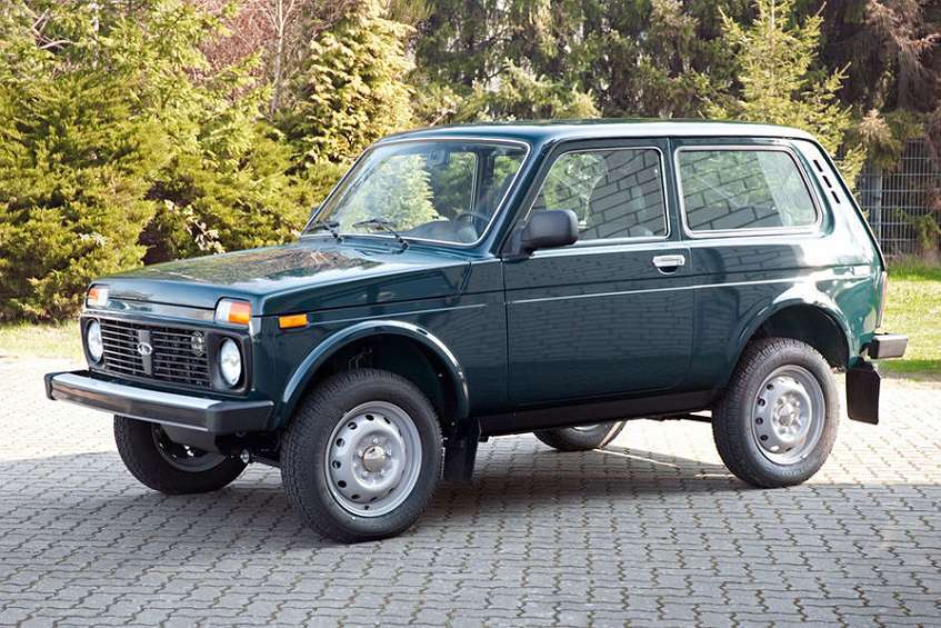 Старая "Нива" продается в Германии лучше, чем новый Range Rover