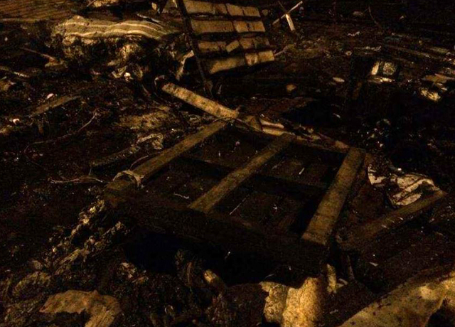 В центре Киева сожгли палатки последователей Майдана