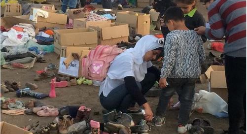 Refugiații care traversează Serbia și Ungaria lasă în urmă munți de gunoaie