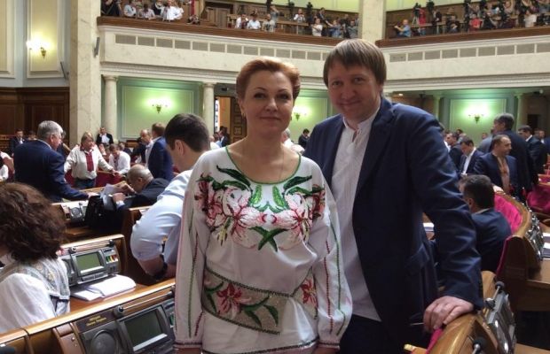 Депутаты Рады пришли сегодня на работу в вышиванках
