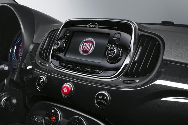 В обновленном Fiat 500 сделано 1800 изменений в дизайне