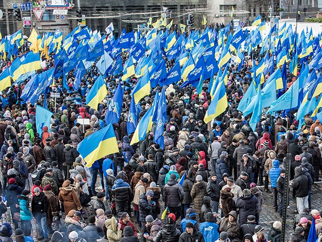Киевский суд до 7 января запретил массовые акции на Майдане Незалежности. Город гудит
