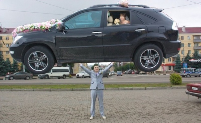 Cum se fac pozele de nuntă în Rusia. Galeria care n-are cum să nu-ți provoace hohote de râs