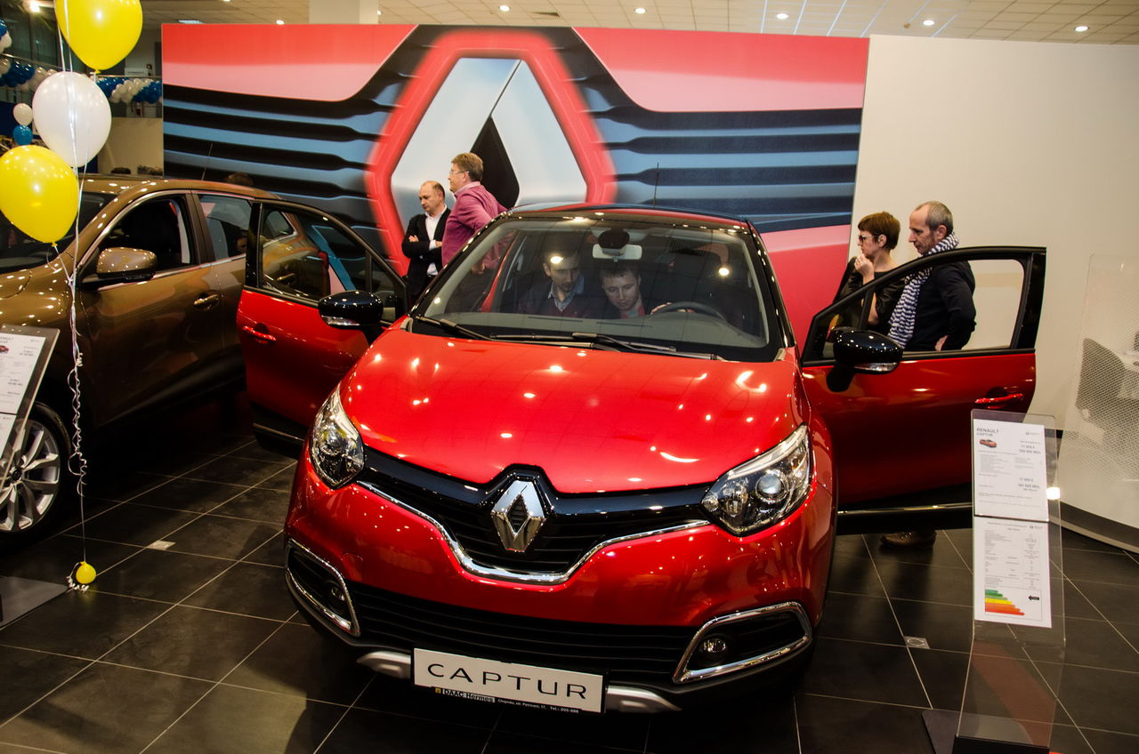 „Daac-Hermes” a prezentat centrul auto renovat „Renault-Dacia-Nisan”