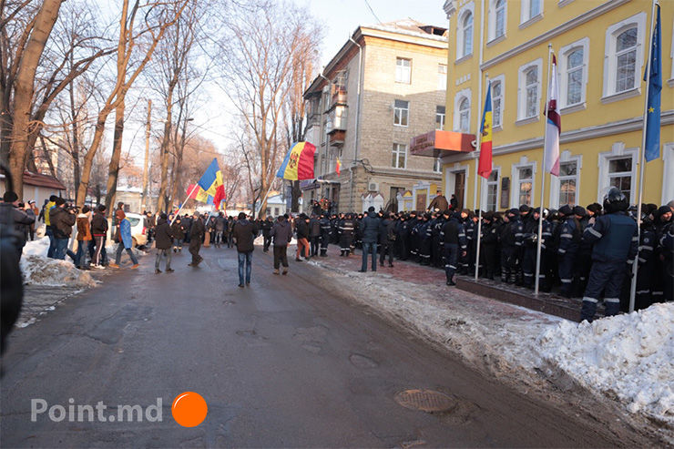 В четверг в Кишиневе продолжаются протесты против назначения правительства