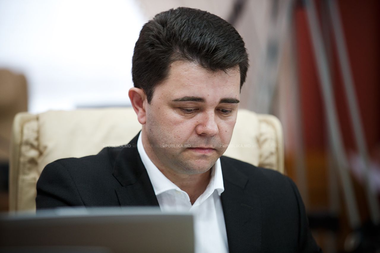 Опубликованы фото с последнего заседания правительства Габурича: эмоции министров