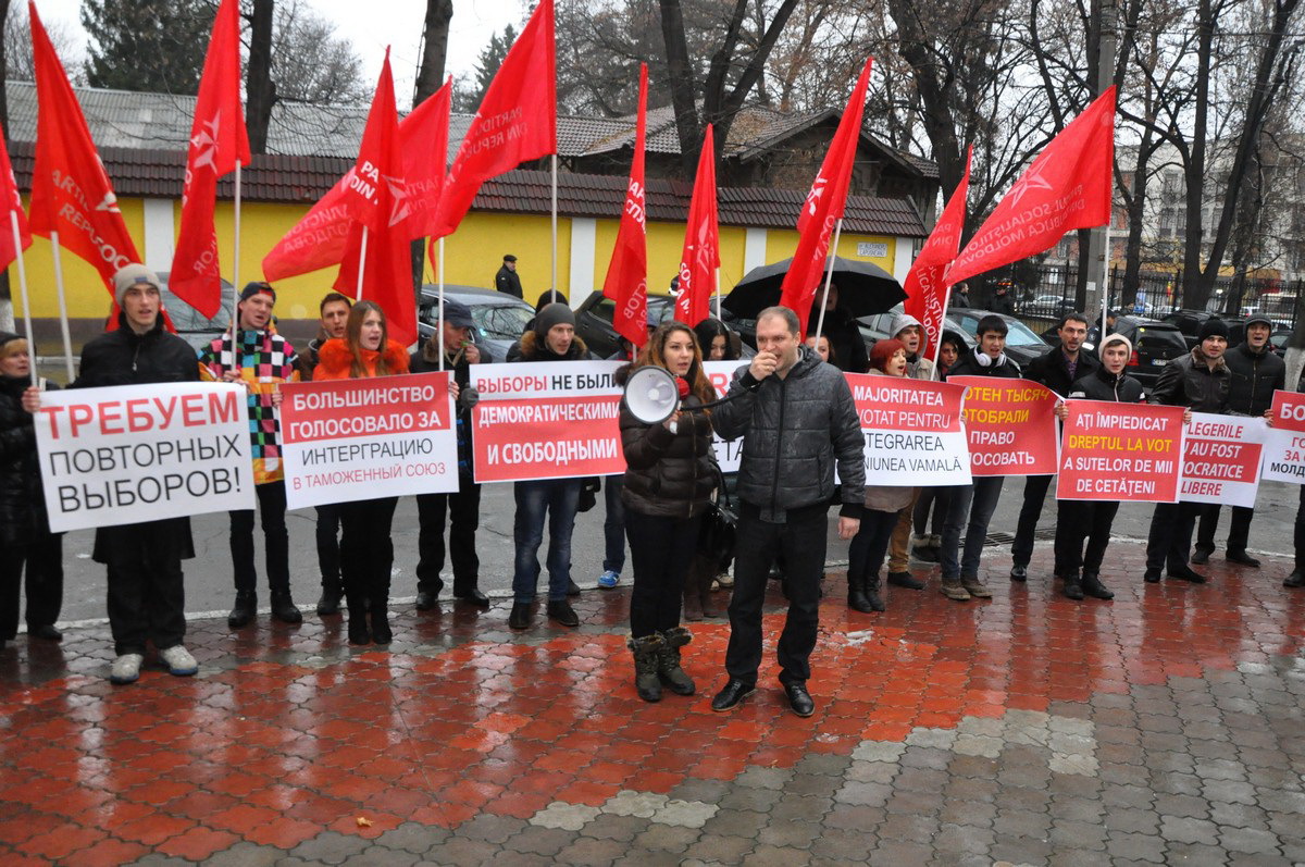 Социалисты требуют проведения повторных выборов