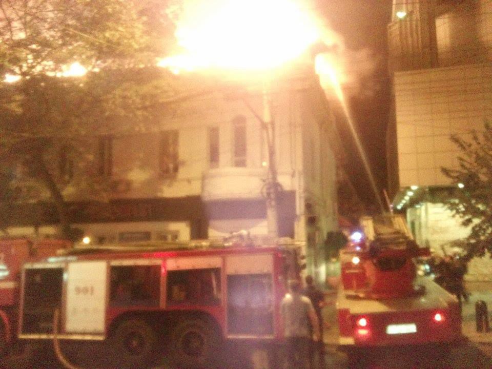 В центре Кишинева сгорела мансарда офисного здания
