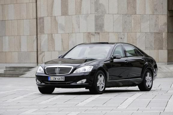 Plahotniuc se plimbă cu Mercedes blindat de 1 milion de dolari