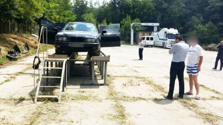 Membru PSRM, prins cu țigări de contrabandă la vamă. Reacția ministrului de Interne