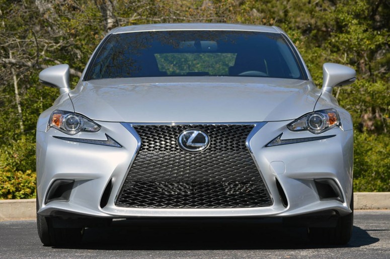 Lexus запустит семиместный кроссовер