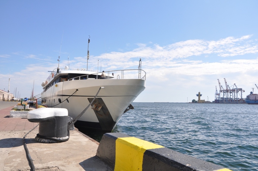 В одесском порту гостит яхта с европейскими и американскими туристами