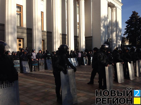 Под Верховной Радой стянуто беспрецедентное количество сил МВД