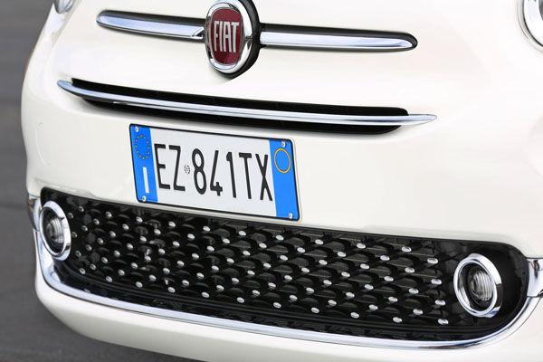 В обновленном Fiat 500 сделано 1800 изменений в дизайне