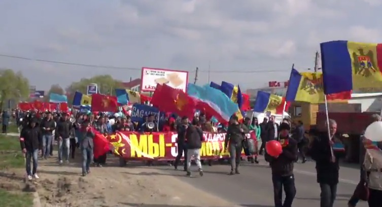 В Комрате прошел марш защитников молдавской государственности