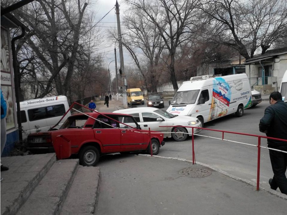 ДТП в столице: На Чеканах столкнулись два автомобиля