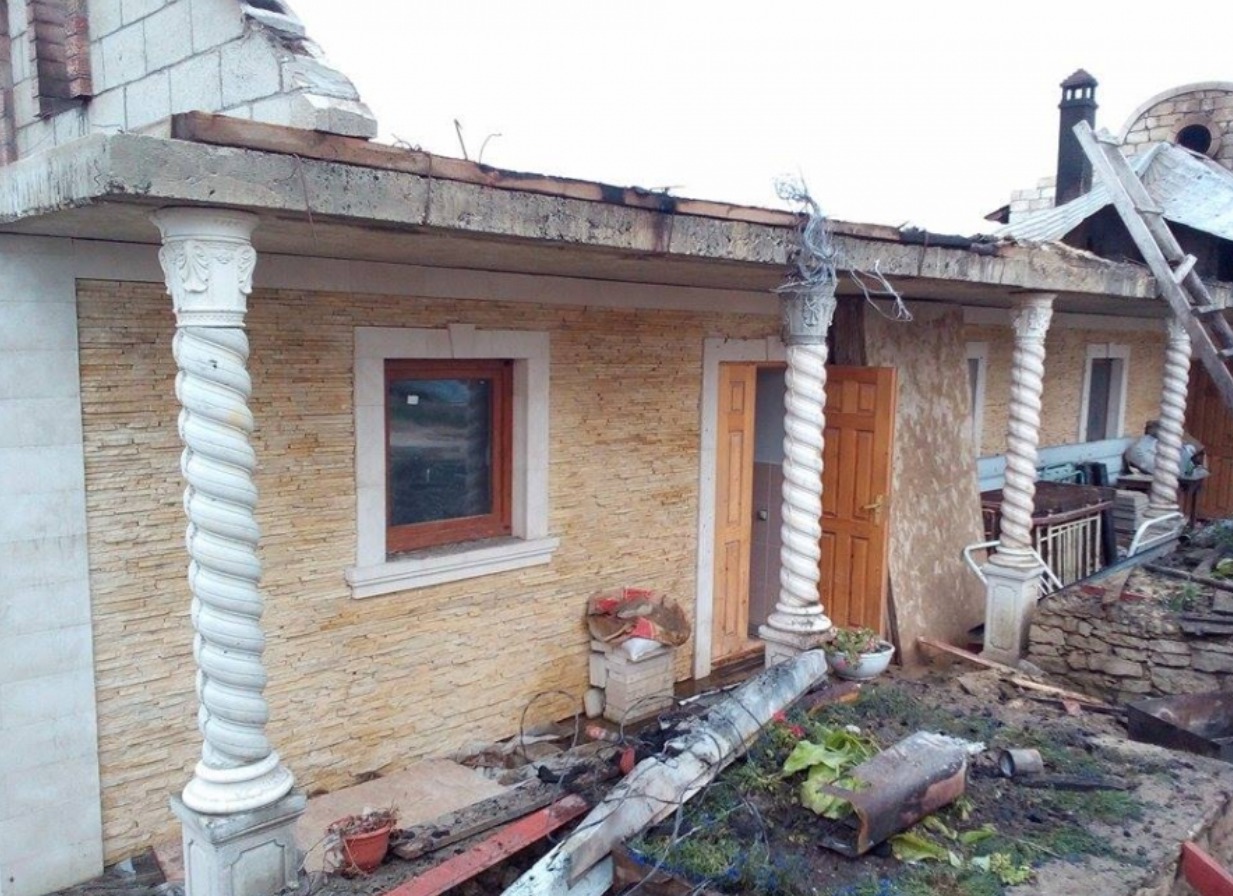 В результате пожара в монастыре Бутучень сгорело около 200 кв.м крыши двух монашеских келий