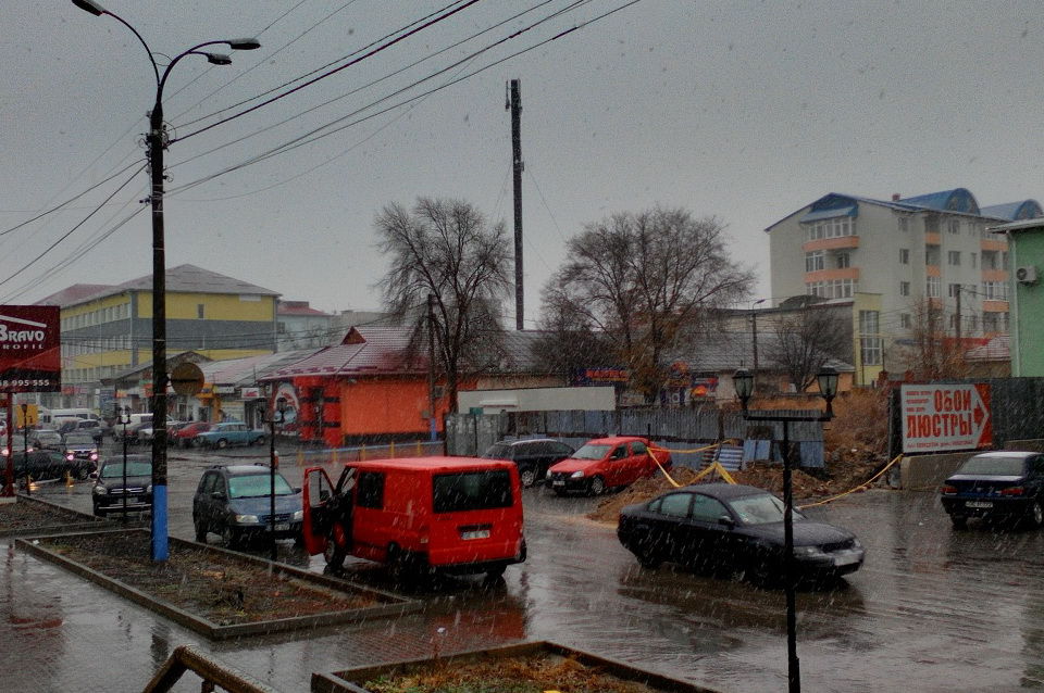 В Комрате выпал первый снег