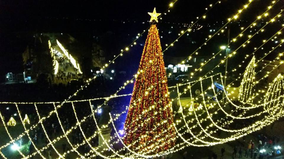 Primarul Ilan Şor a aprins luminițele pe Pomul de Crăciun de la Orhei