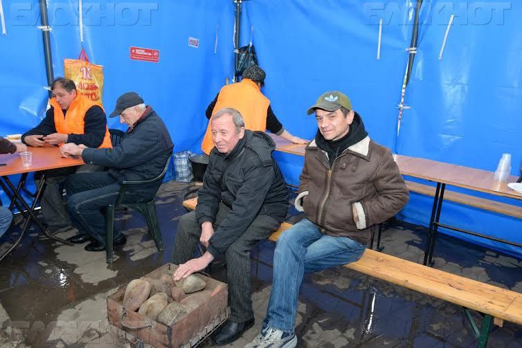 Городку Победы у парламента РМ исполнилось два месяца