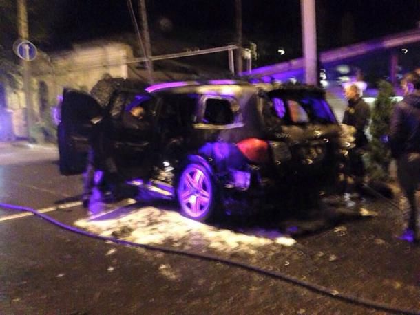 Возле дома Ренато Усатого в Кишиневе взорвался автомобиль