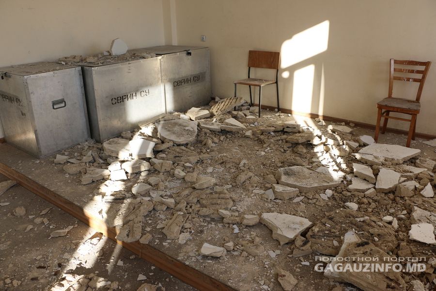 В доме культуры Комрата обвалился потолок: пострадавших нет