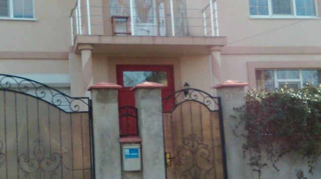 В доме Дорина Дрэгуцану неизвестные взорвали гранату
