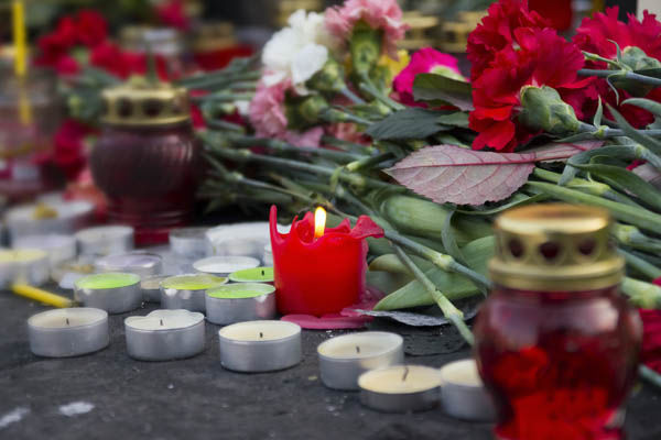 Москвичи вспоминают жертв терактов